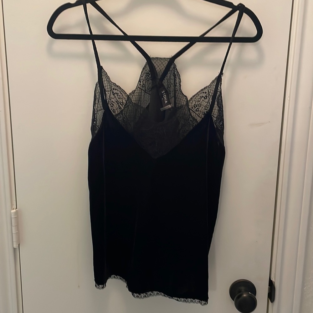 Stories black lace tank top